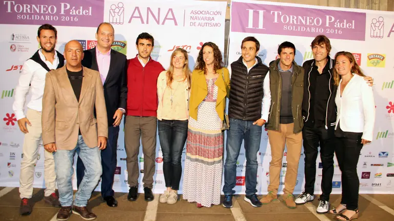 Trofeo Pádel en favor de ANA.