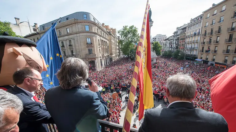 Osasuna y su afición celebran en Pamplona el ascenso a Primera. PABLO LASAOSA 83
