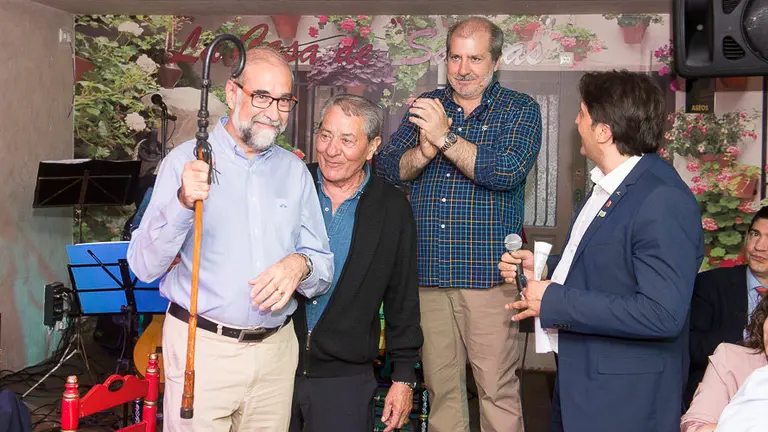 Casa Sabicas entrega el Premio Casa Sabicas al Consejero Domínguez. PABLO LASAOSA 07