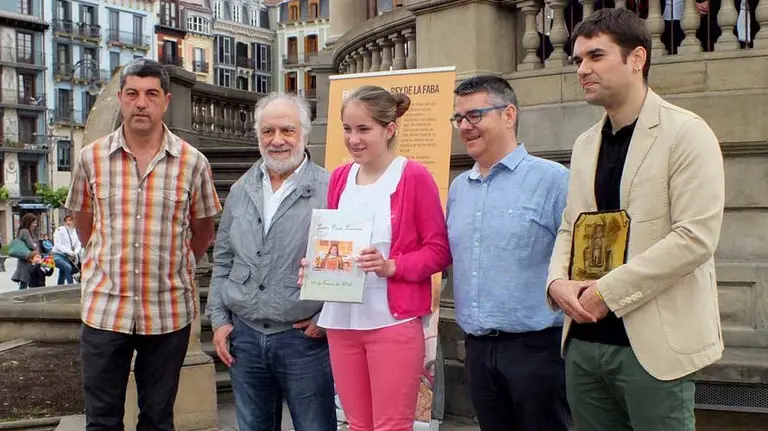 Sangüesa pasa el testigo a Lodosa para la celebración del próximo Rey o Reina de la Faba . S. REDíN