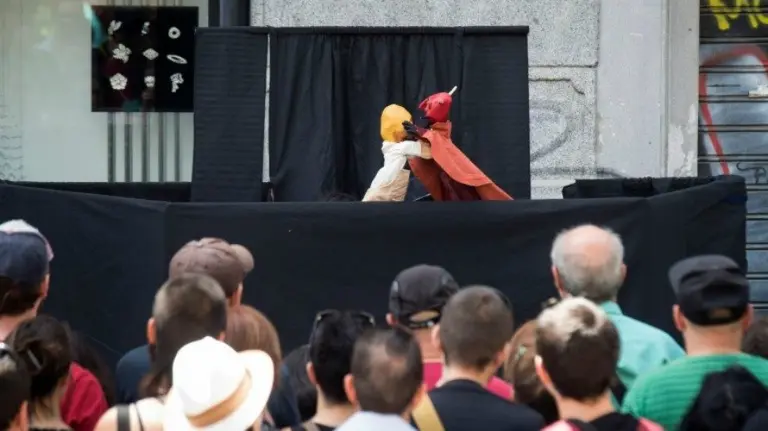 Representación de la obra 'La Bruja y Don Cristóbal' por la que se encarceló a los titiriteros. EFE