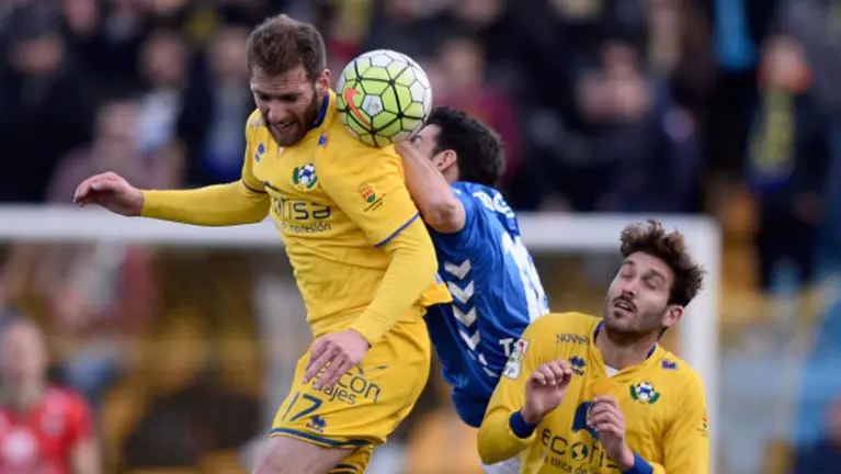 Fausto Tienza durante el Alcorcón-Oviedo.