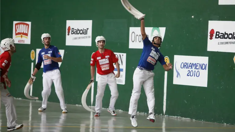 Foto de Joseba Zabalza en el Euskal jai Berri.