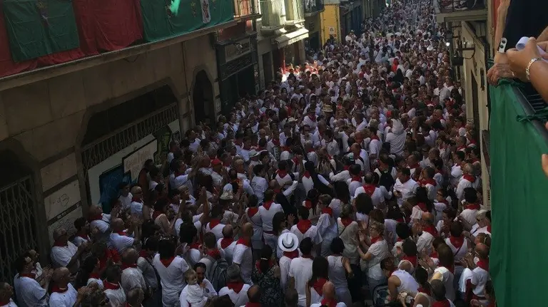 Calles del Casco Viejo abarrotadas en San Fermín. NR