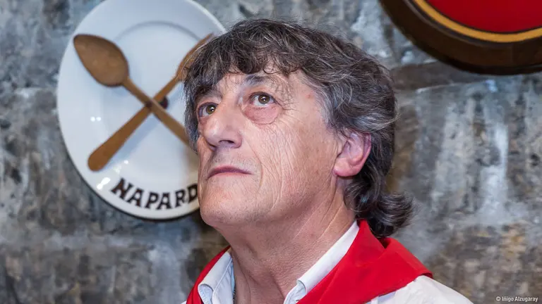 Enrique Martín Monreal recibe el Gallico de Oro de la Sociedad Gastronómica Napardi_-12(2)