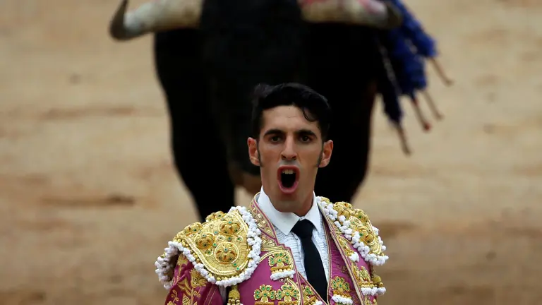 Spanish bullfighter Alejandro Talavante reacts during a bullfight at the San Fermin festival in Pamplona, northern Spain, July 11, 2016. REUTERS/Susana