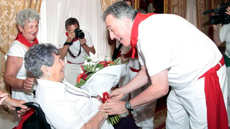 Recepción del Ayuntamiento a los centenarios pamploneses (2)