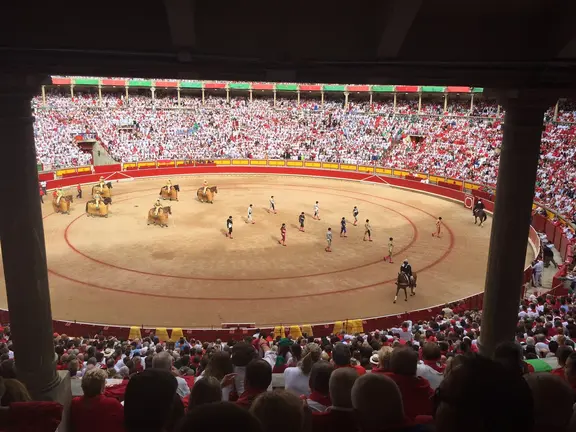 Paseillo en la plaza de Pamplona en la corrida del 13 de julio.