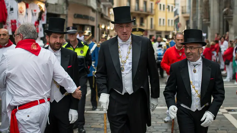 Octava de San Fermín con la Corporación por las calles de Pamplona. PABLO LASAOSA 06