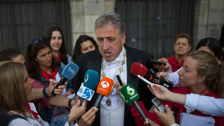 Octava de San Fermín con la Corporación por las calles de Pamplona. PABLO LASAOSA 13