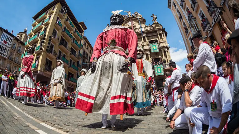 Las imágenes de la despedida de los gigantes y cabezudos en Sanfermines 2016 DANIEL FERNÁNDEZ (3)