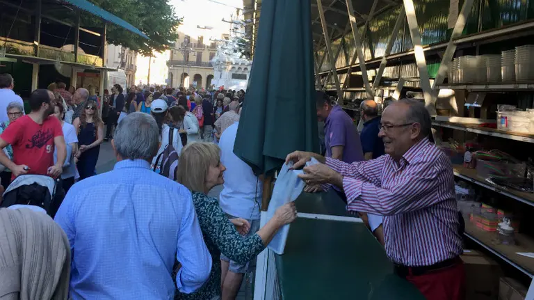 Entrega de premios de la tómbola de Cáritas en Pamplona el 15 de julio de 2016.