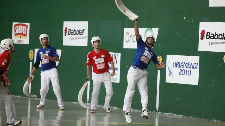 Partido de remonte por parejas. Foto Joseba Zabalza.