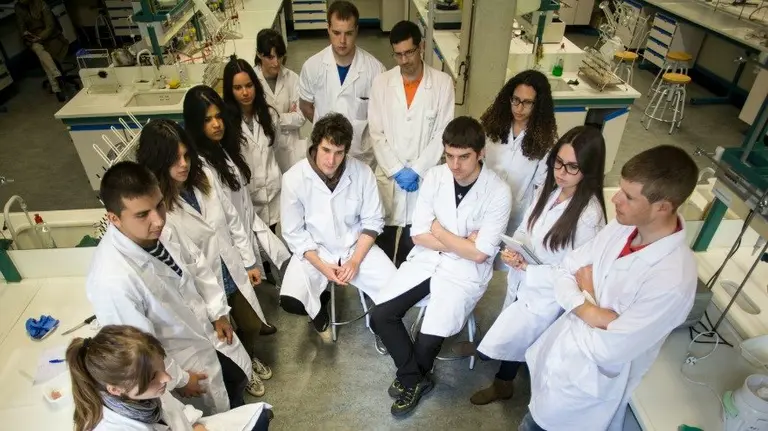 Estudiantes del grado de Innovación de Procesos y Productos Alimentarios de la ETSIA en clase. UPNA