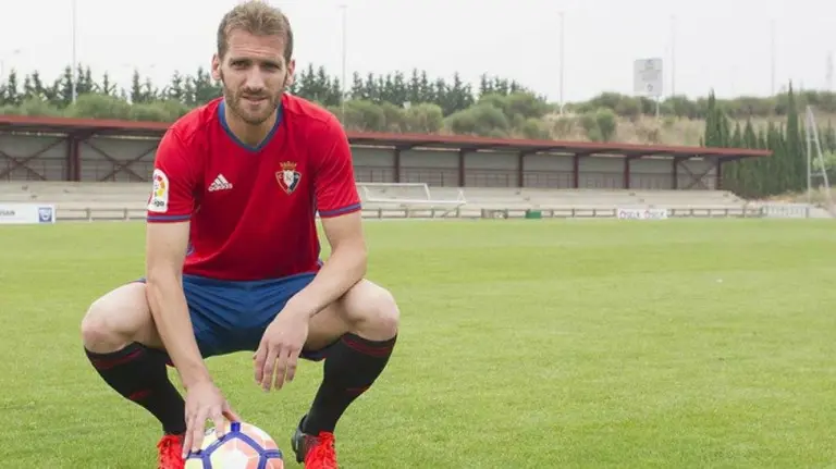 Presentación de Fausto en Osasuna. OSASUNA