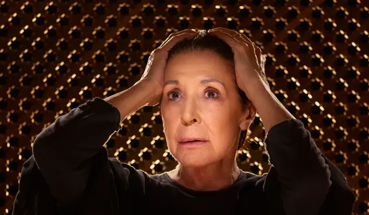 Concha Velasco en un momento de la obra de teatro Reina Juana