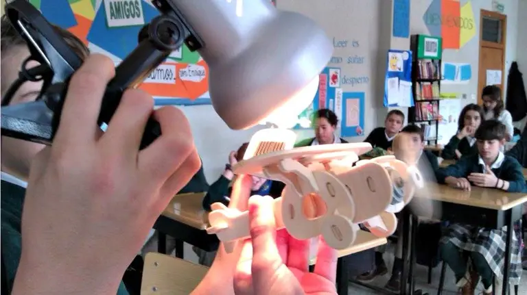 Una actividad del taller Descubre la energía y cuéntalo, en Pamplona.