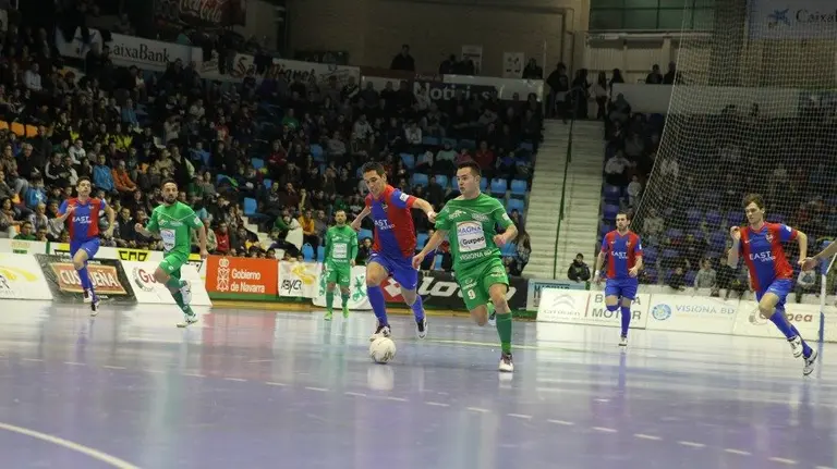 Una imagen, sobre el terreno de Anaitasuna, del Magna Gurpea. 