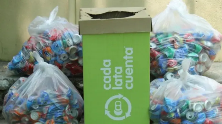 Reciclaje de latas. EFE