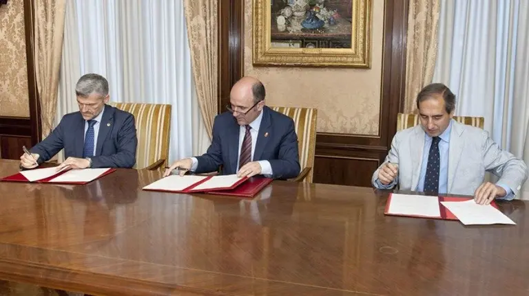 Las universidades navarras colaborarán con el Gobierno en la detección de proyectos de investigación empresarial.