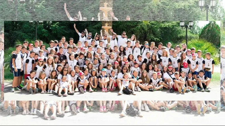 La foto de familia del campus organizado por la Federación Navarra de Balonmano