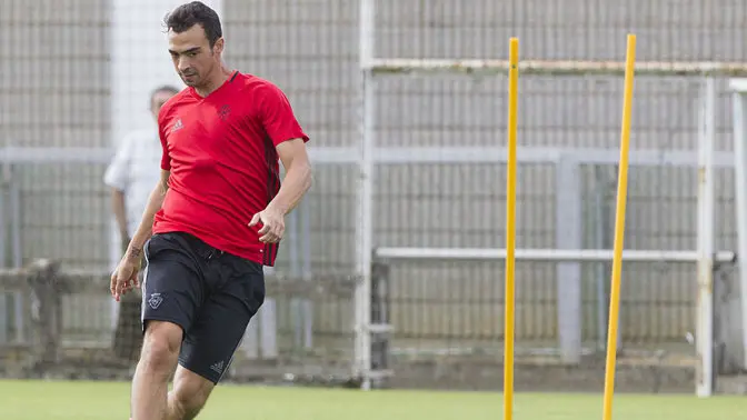 Miguel de las Cuevas durante la sesión de entrenamiento en Tajonar. Foto cedida por C.A. Osasuna.
