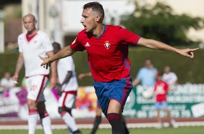 Partido amistoso entre Osasuna y el Girondis de Burdeos. FOTO CA OSASUNA (1)
