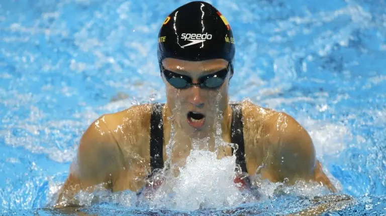 La española Mireia Belmonte compite en la semifinal de 100 metros mariposa el lunes 8 de agosto. EFE