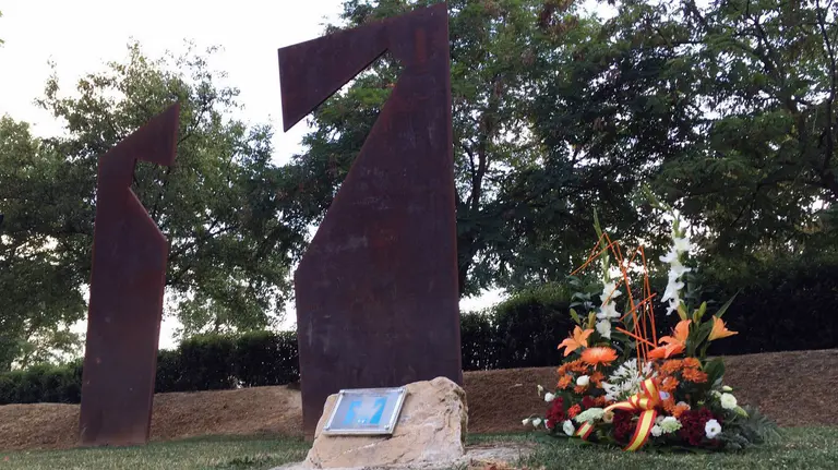 Homenaje en Berriozar al subteniente Francisco Casanova, asesinado por la banda terrorista ETA.