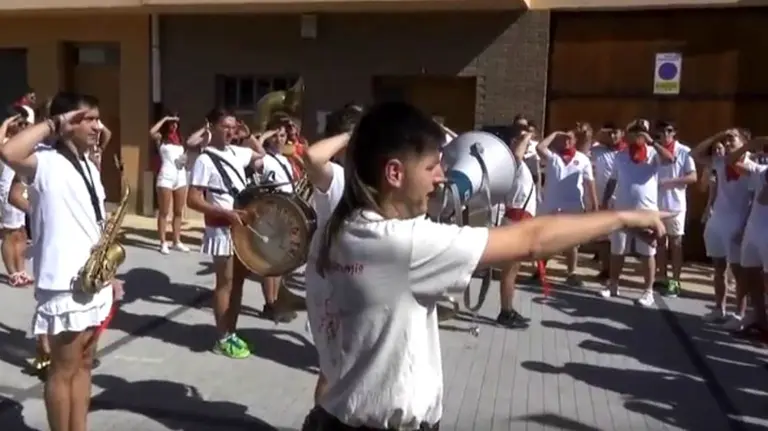 La Charanga Artistas del gremio en fiestas de Arguedas