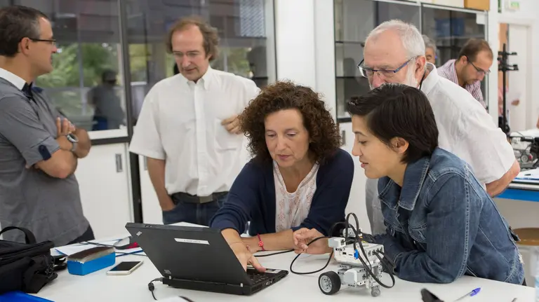 Algunos de los participantes en Campus Internacional de Robótica Educativa y Programación organizado por la UPNA y el Planetario de Pamplona