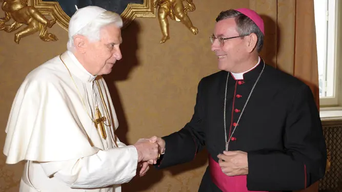 Imagen de archivo de Jes&uacute;s Mar&iacute;a Cizaurre en un encuentro con el pont&iacute;fice Benedicto XVI