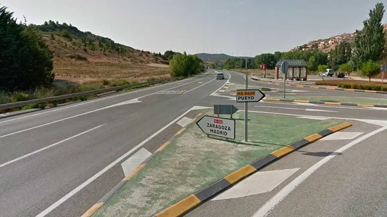 Tramo de la carretera N-121 a la altura de la localidad navarra de Pueyo.