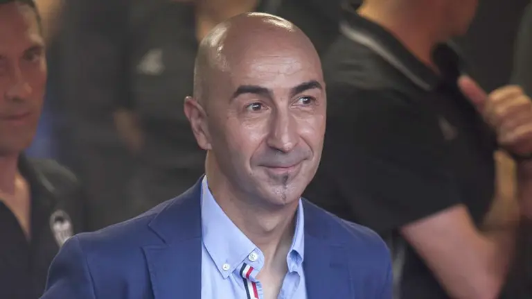 Pako Ayestarán entrena al Valencia CF. Twitter.