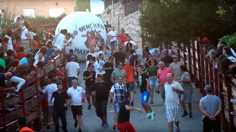 Boloencierro de la localidad de Mataelpino.