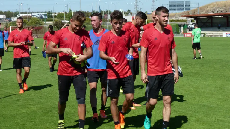 Los jugadores rojillos en Tajonar.