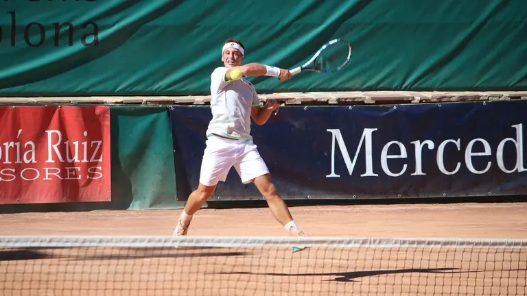 Imagen de uno de los partidos disputados en el Campeonato Navarro Absoluto de Tenis. Cedida: Federación Navarra de Tenis.