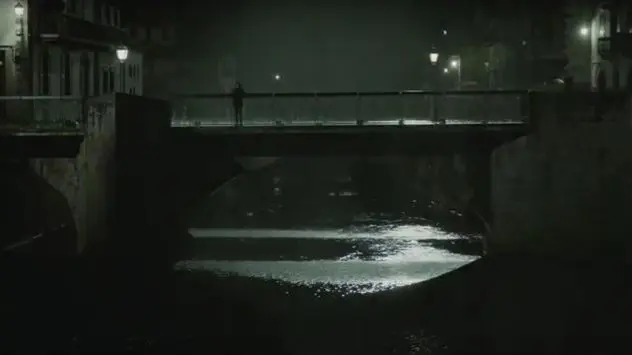 Una de las secuencias del primer trailer de El guardián invisible