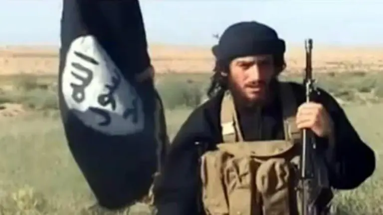 Captura de un vídeo de octubre de 2013 en el que aparece Abu Mohamed al Adnani. AGENCIAS