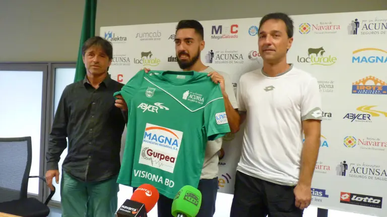 Tatono, Eric Martell e Imanol Arregui en rueda de prensa.