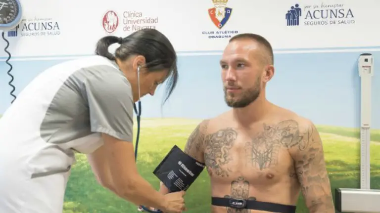 Didier Digard en la Clínica Universidad de Navarra.