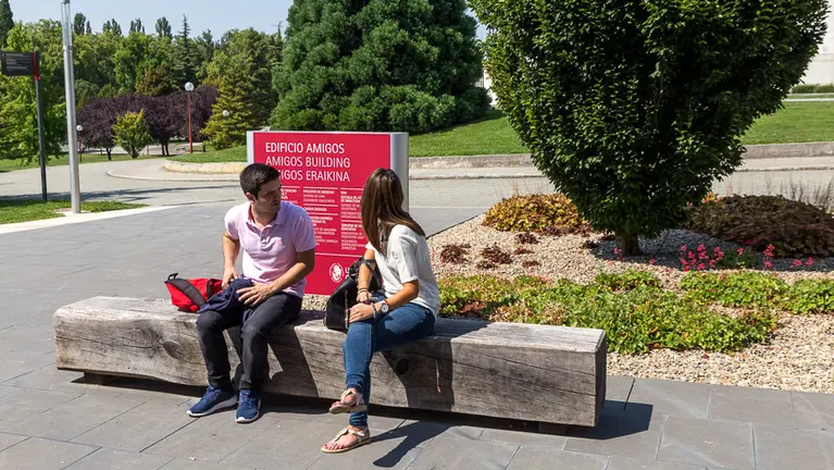 Primer día del curso 2016-2017 en la Universidad de Navarra (15). IÑIGO ALZUGARAY