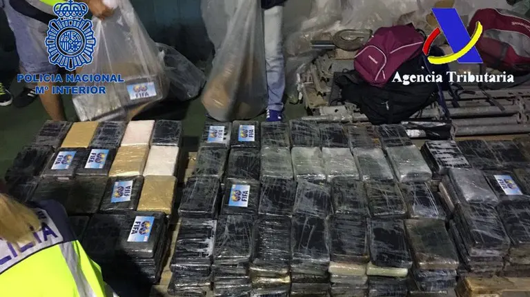 Material incautado por la Policía.