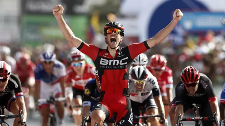 Drucker entra vencedor en la meta de Peñíscola. Efe