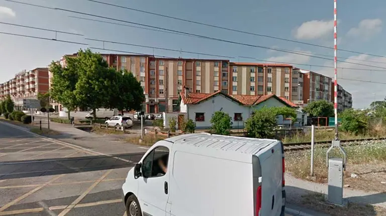 Paso a nivel en Berriozar.