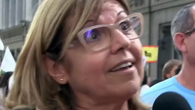 Animalista que compara a un perro con Víctor Barrio