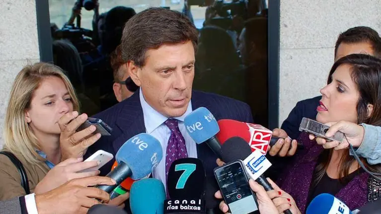 Padre de Diana Quer a su salida de los Juzgados. EFE