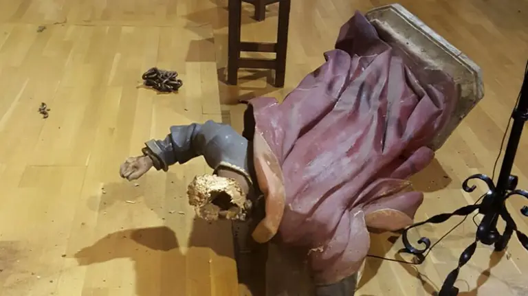 San Bartolomé, decapitado en la iglesia de Ribaforada.