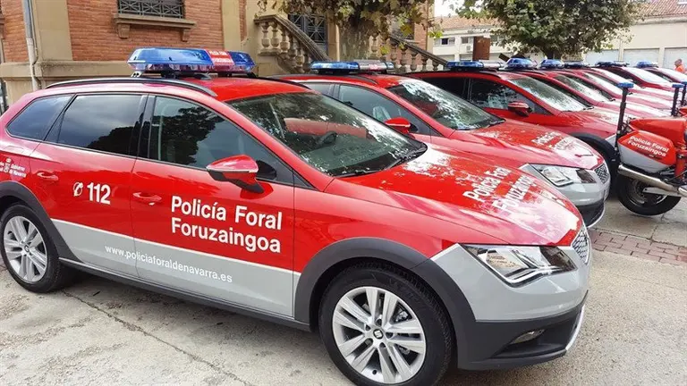 Foto de varios de los nuevos turismos que estrena esta semana la Policía Foral.