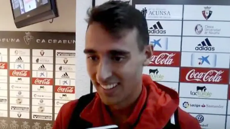 Imanol García en la zona mixta del Sadar.